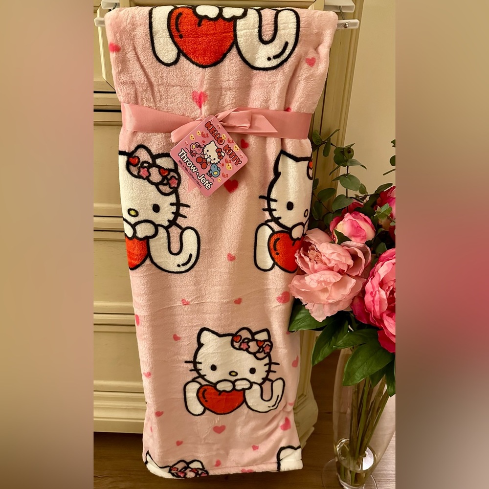 Hello Kitty Valentines Throw Blanket